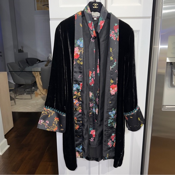 Large Johnny Was Velvet Jacket Robe - Picture 2 of 7